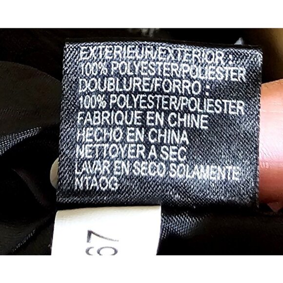 Vintage Style Textured Sleeveless Top With Oversized Collar & Button Detail In B - Picture 9 of 11